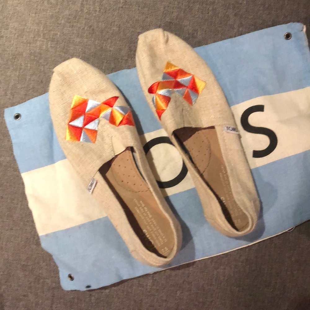Toms flats.